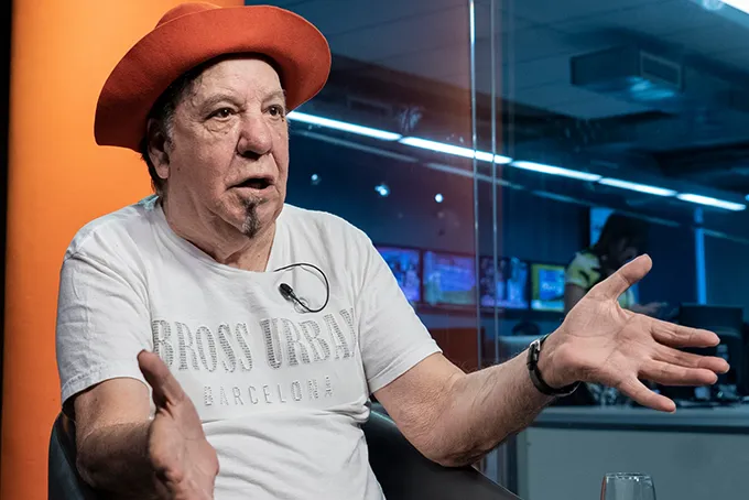 Contratar a JORGE CORONA al 011 5452-1766 - Humorista Contratar a JORGE CORONA al 011 5452-1766 - Humorista