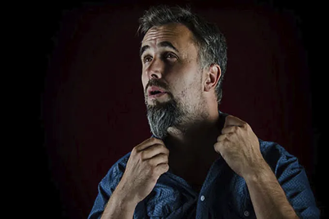 Contratar a JUAN BARRAZA al 011 5452-1766 - Humor Stand Up