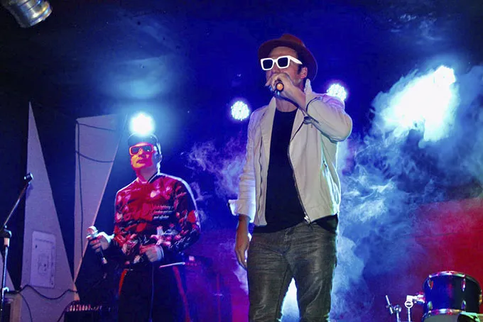 Contratar a LOS TULIPANES al 011 5452-1766 - Banda en Vivo Contratar a LOS TULIPANES al 011 5452-1766 - Banda en Vivo
