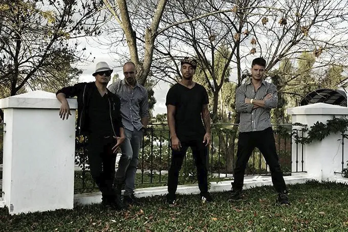 Contratar a THE OREOS al 011 5452-1766 - Bandas de Covers