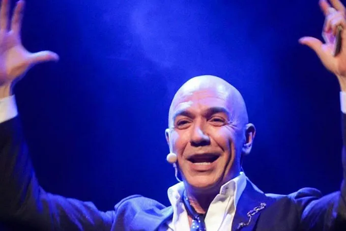 Contratar al MAGO JANSENSON al 011 5452-1766 - Magia e ilusionismo. Contratar al MAGO JANSENSON al 011 5452-1766 - Magia e ilusionismo.