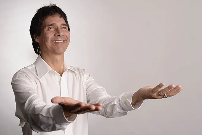 Contratar a CLAUDIO MARIA DOMINGUEZ al 011-5452-1766 - Charlas y Conferencias.