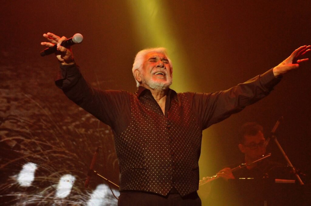 RAUL LAVIE Contacto al: 011 5452-1766 / Show en Vivo. RAUL LAVIE Contacto al: 011 5452-1766 / Show en Vivo.