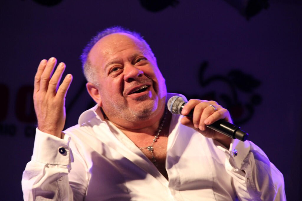 Cacho Buenaventura contacto al: 011 5452-1766 / Shows de Humor / Humorista.