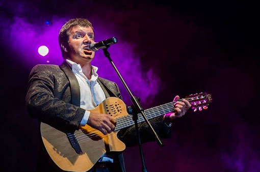 Carlos García contacto al: 011 5452-1766 Humorista / Shows de Humor