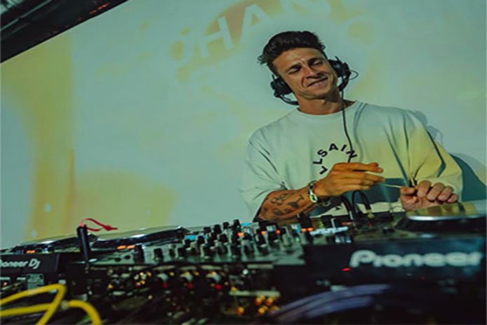 Contratar a Otto Bunge Contacto al 011 5452-1766 / Djs en vivo.