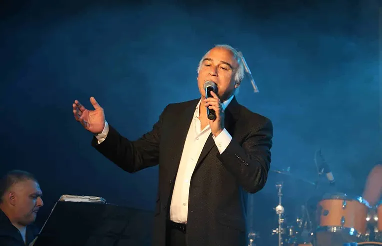 Contratar al PAZ MARTINEZ Contacto al: 011 5452-1766 / Shows Contratar al PAZ MARTINEZ Contacto al: 011 5452-1766 / Shows
